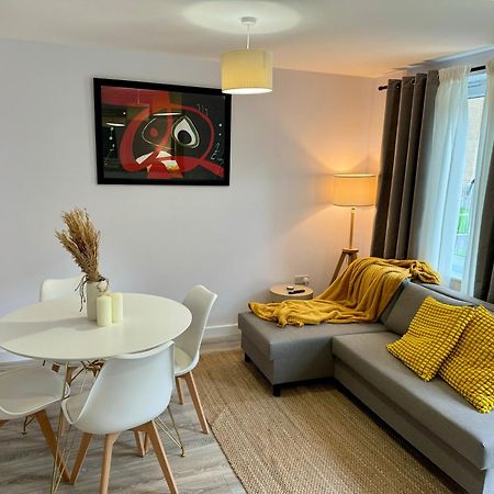 ヨークBrand New Flat 5 With Free Parking And Fast Wifiアパートメント エクステリア 写真