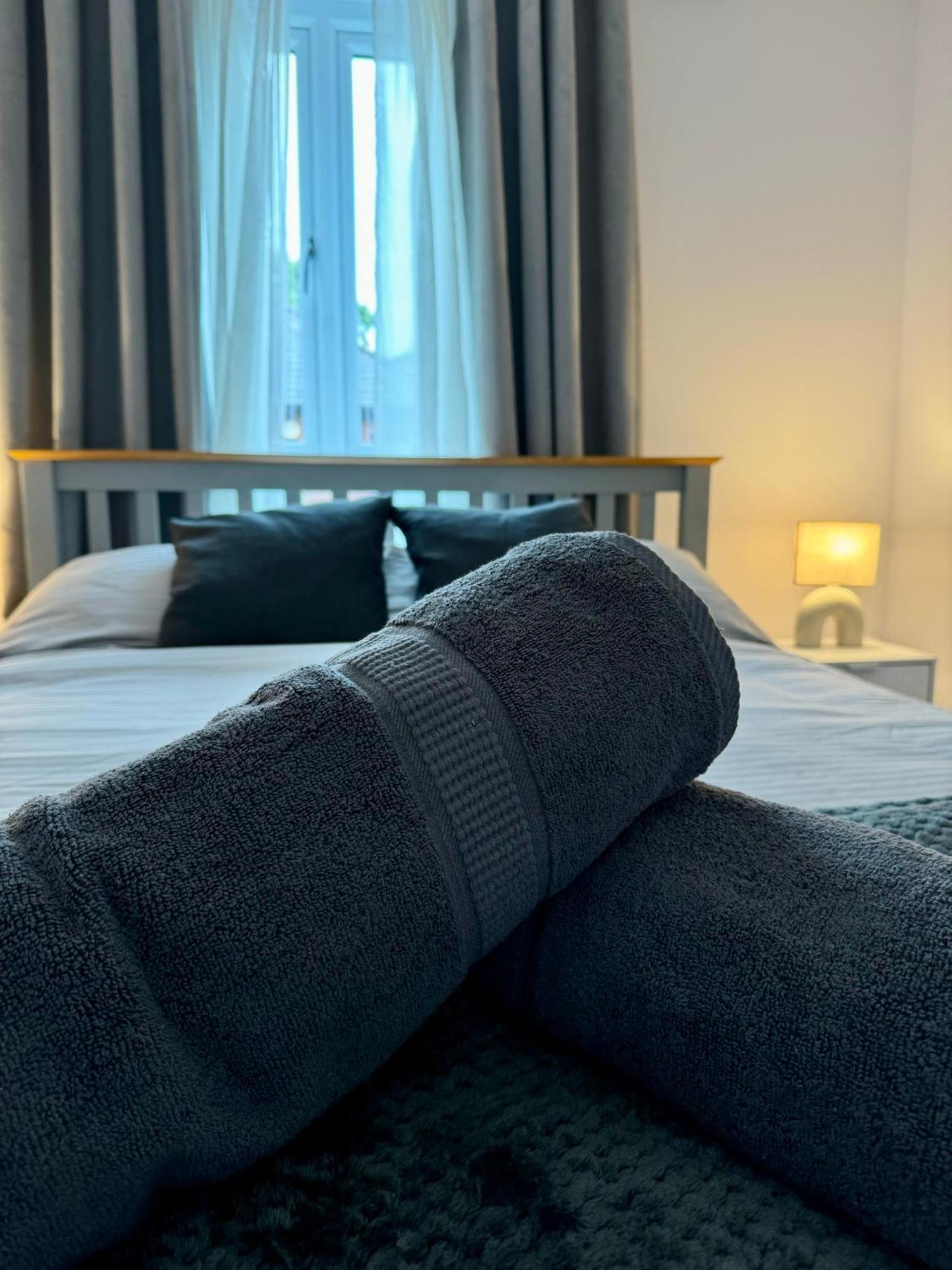 ヨークBrand New Flat 5 With Free Parking And Fast Wifiアパートメント エクステリア 写真